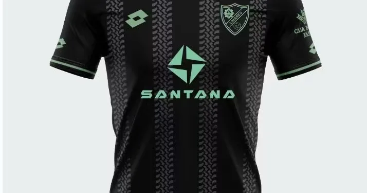 Una camiseta que lleva a Linares en el corazón