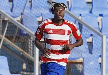 Óscar Naasei deja el Granada y ficha por el Real Madrid