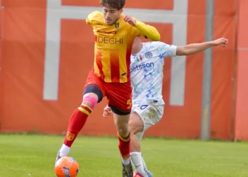 El Real Jaén se refuerza con centímetros y contundencia: llega Cristian Pehlivanov