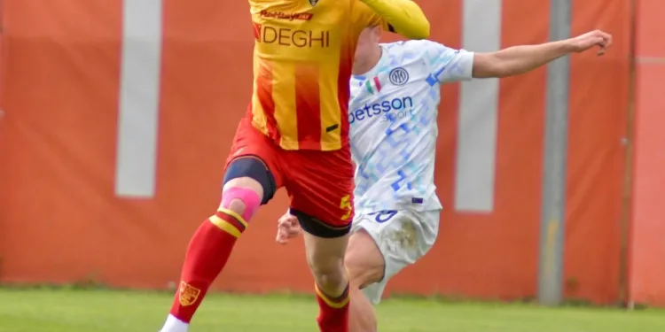El Real Jaén se refuerza con centímetros y contundencia: llega Cristian Pehlivanov