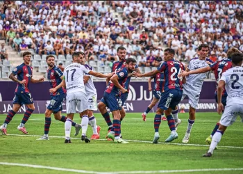 El Real Jaén da la cara con nueve jugadores