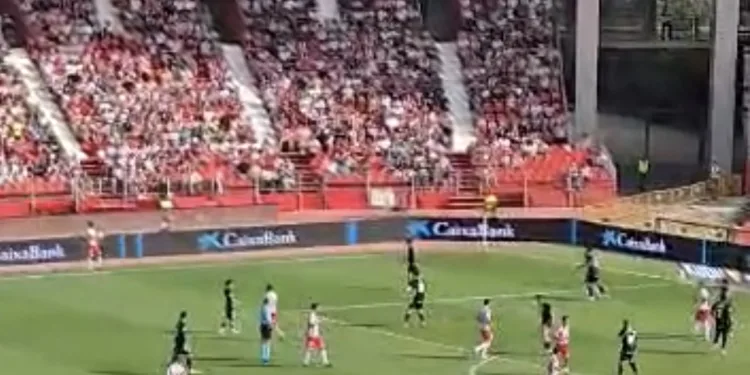 El Almería rompe el partido tras el descanso y se mete en ascenso directo
